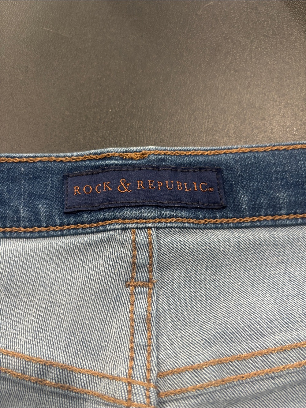 Rock & Republic Light Blue Slim Men’s Jeans with Contrast Stitching